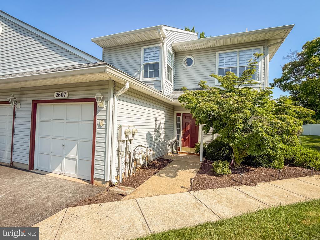 BROOKSTONE - Residential