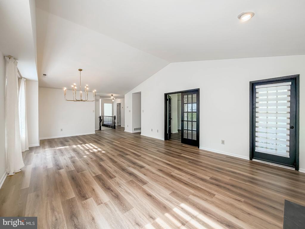 BROOKSTONE - Residential