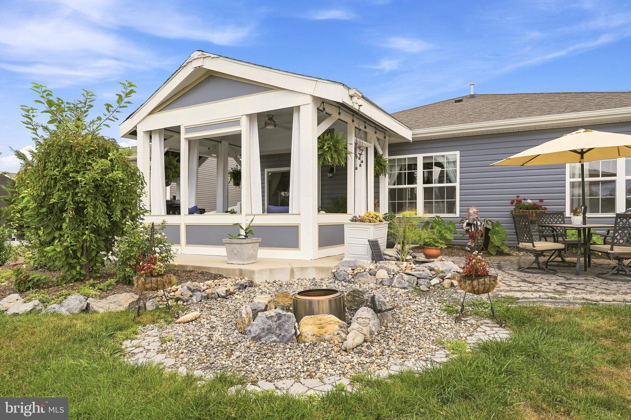 SHENANDOAH CROSSING - Residential