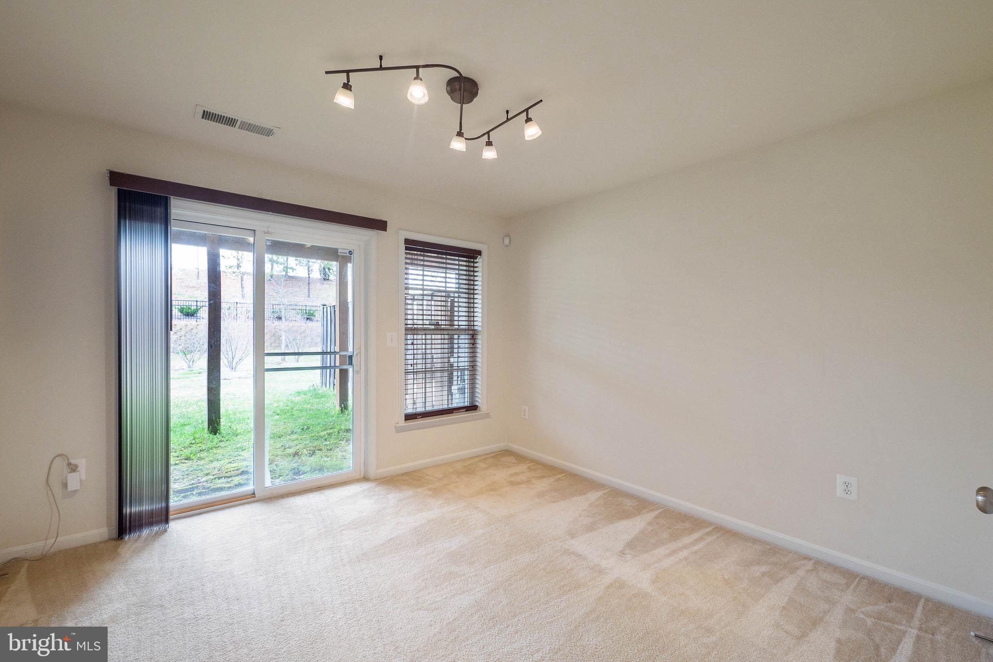 POWELLS RUN VILLAGE COND - Residential