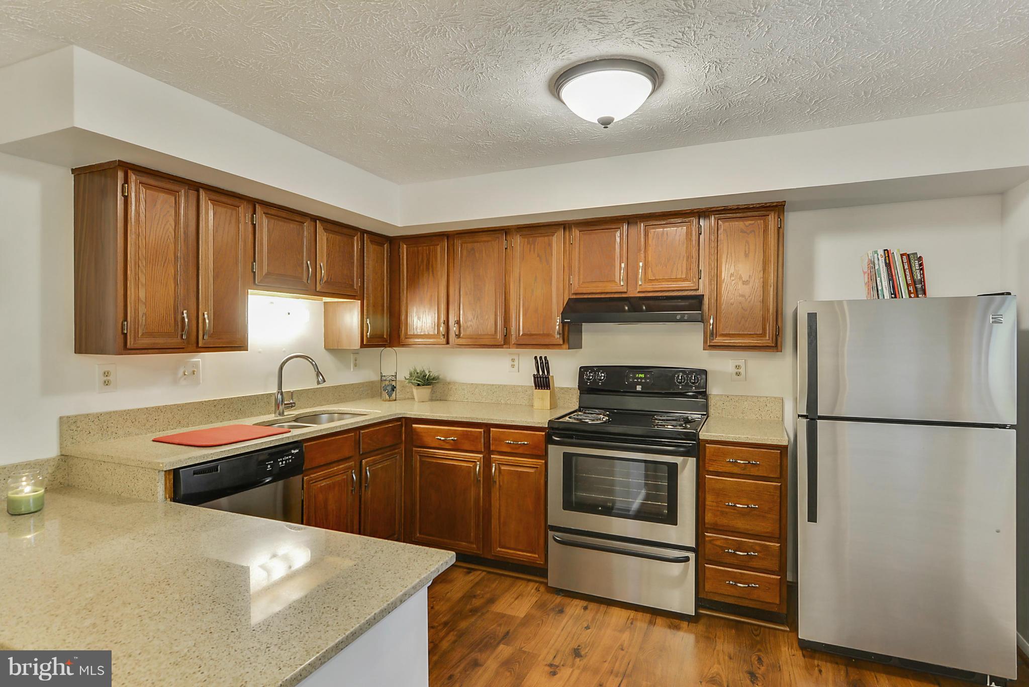 GUNNERS LAKE VILLAGE - Residential