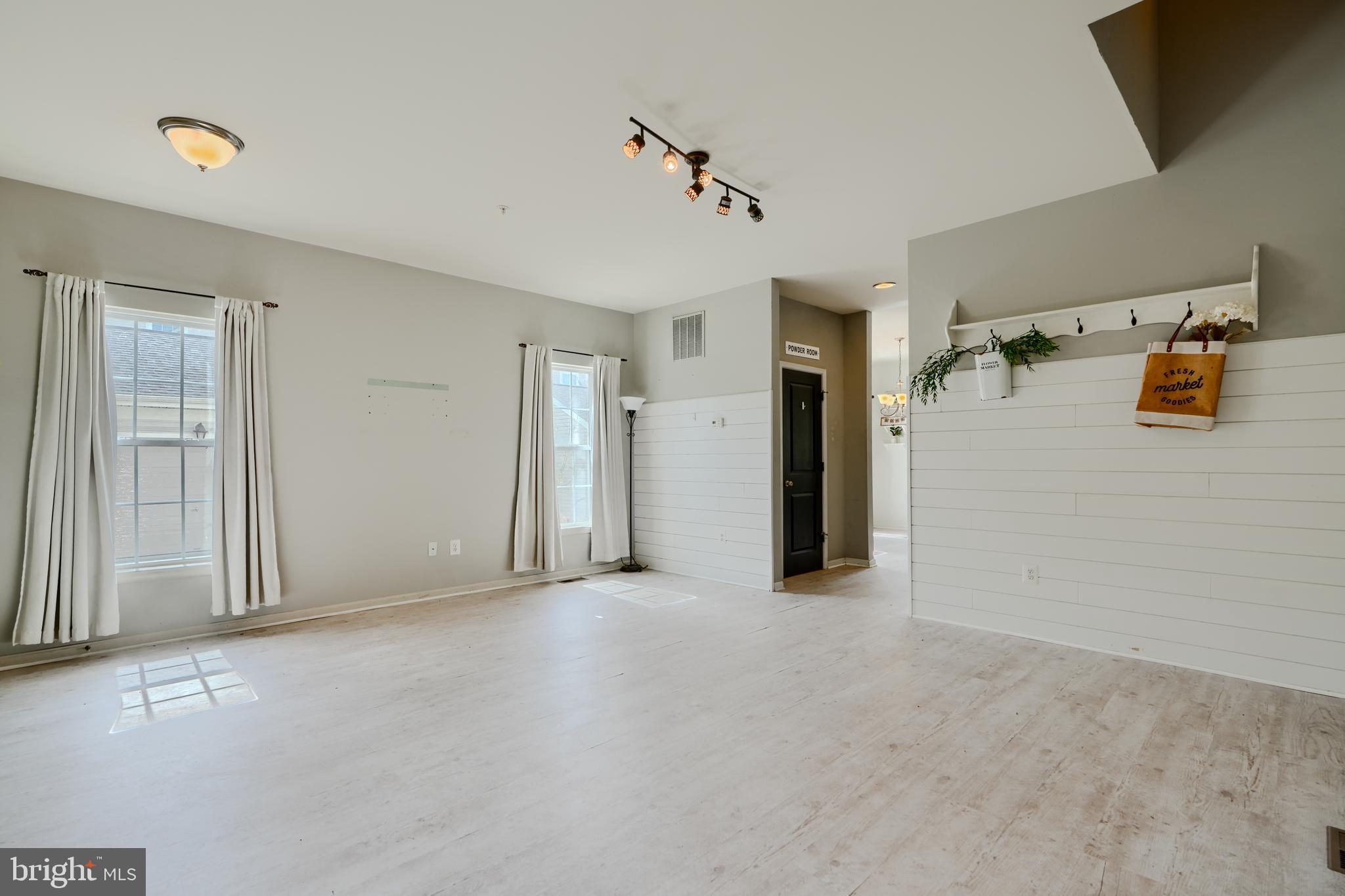 ESSEX - Residential