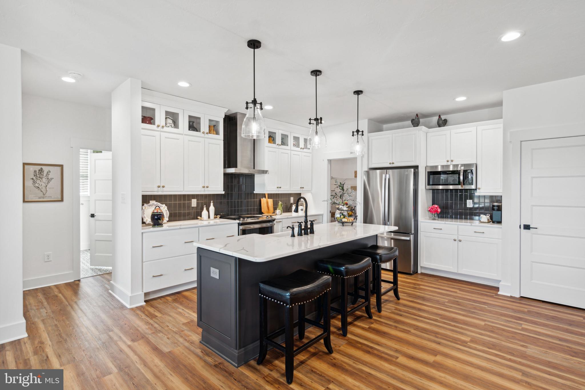 EAGLE ROCK - Residential