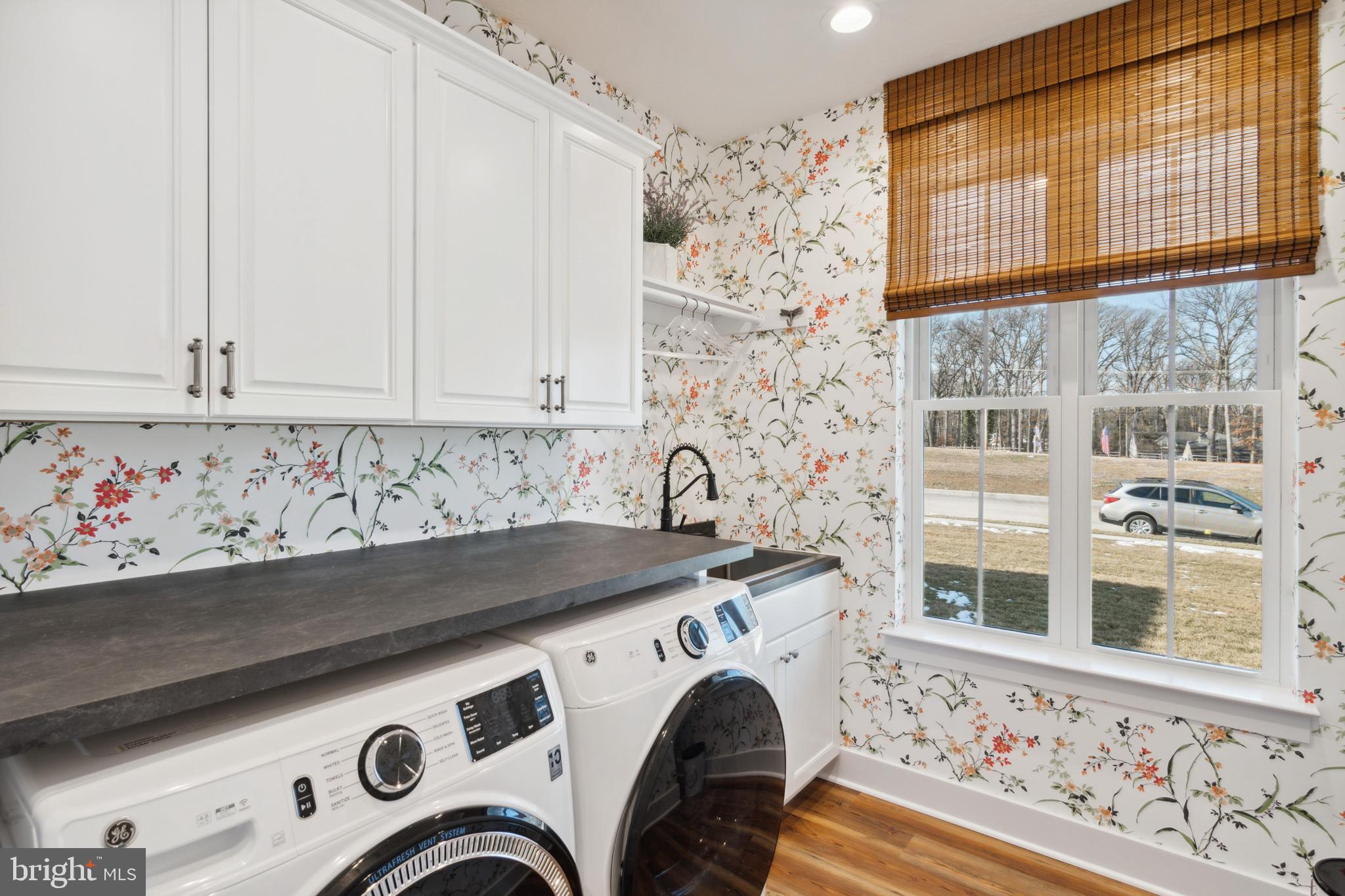 EAGLE ROCK - Residential