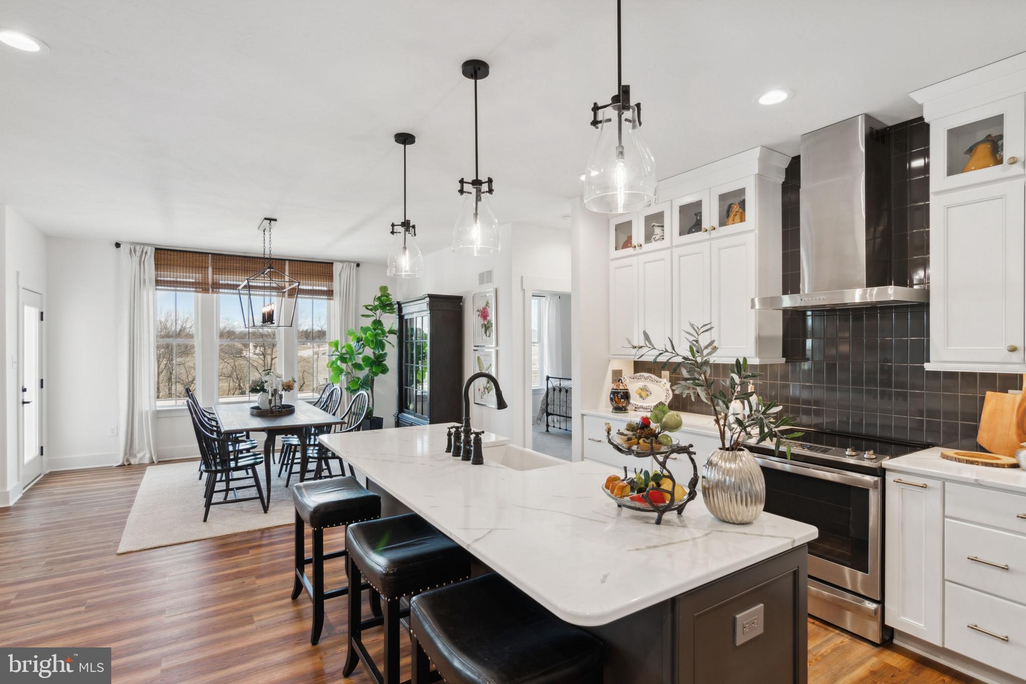 EAGLE ROCK - Residential