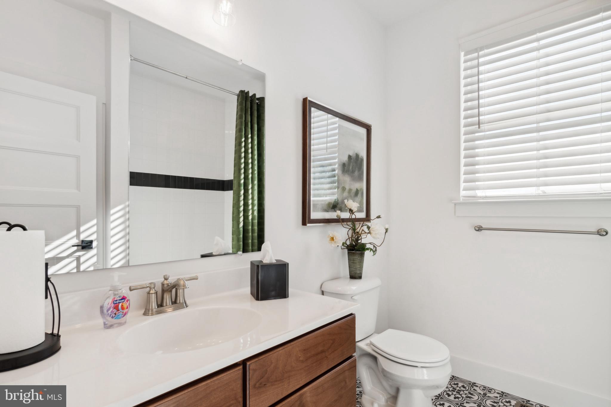 EAGLE ROCK - Residential