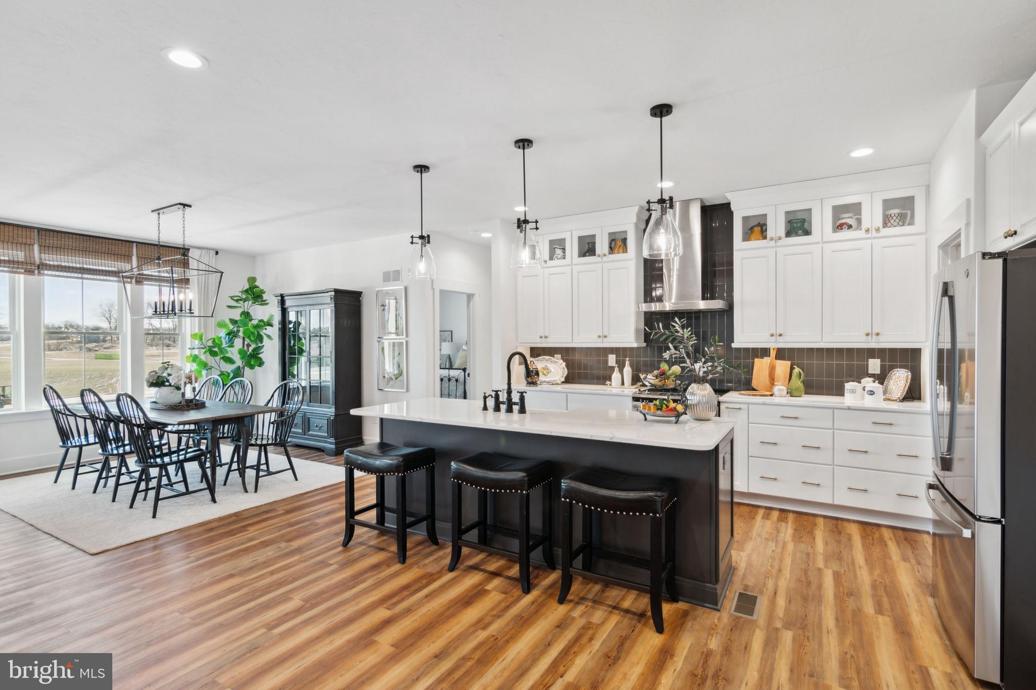 EAGLE ROCK - Residential