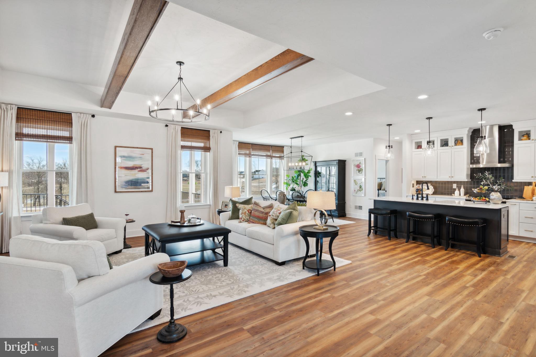 EAGLE ROCK - Residential