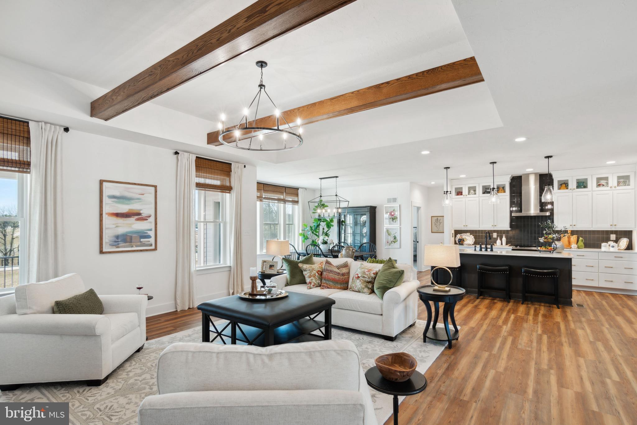 EAGLE ROCK - Residential
