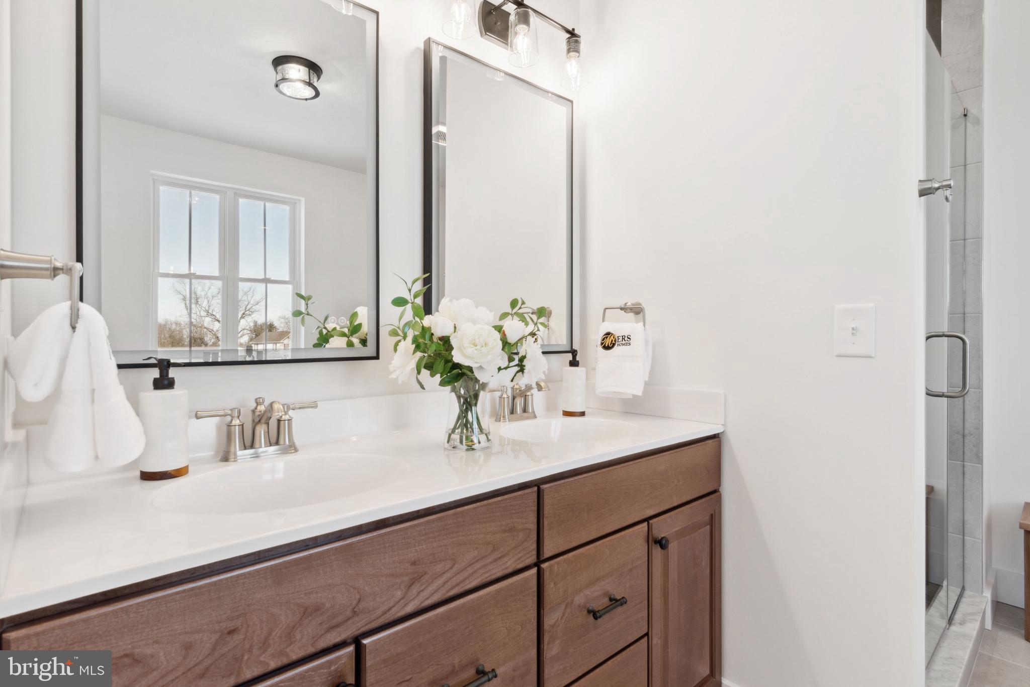EAGLE ROCK - Residential