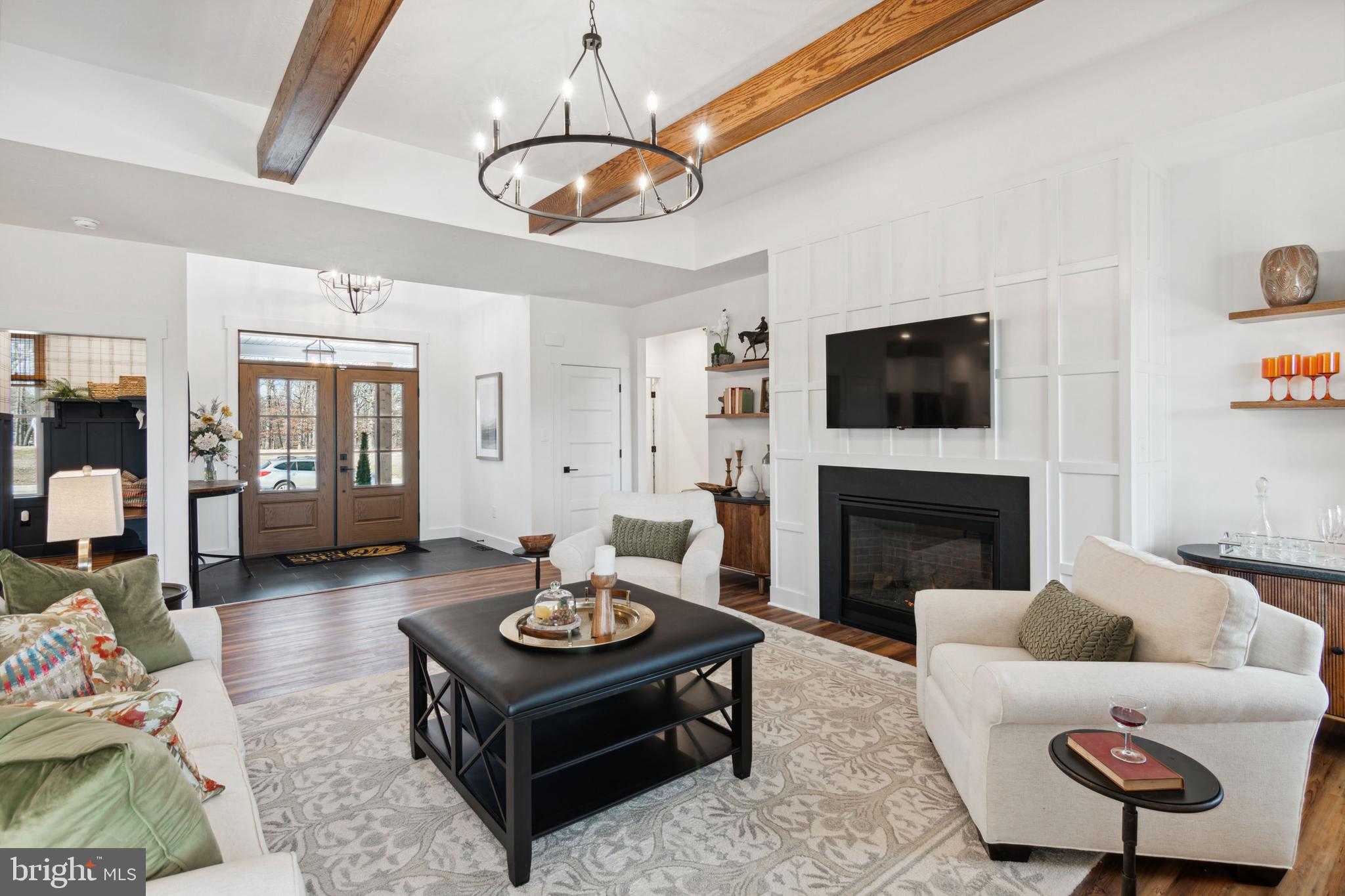 EAGLE ROCK - Residential