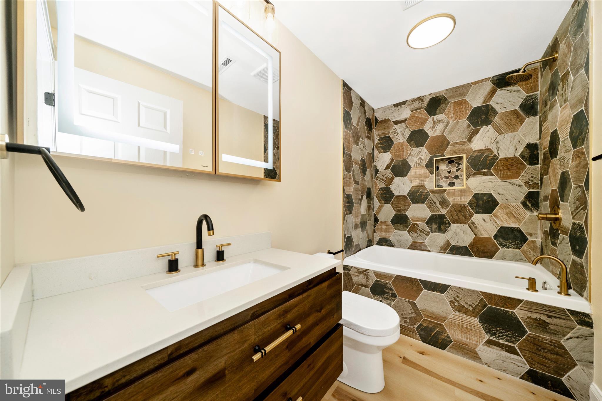 WAVERLY - Residential