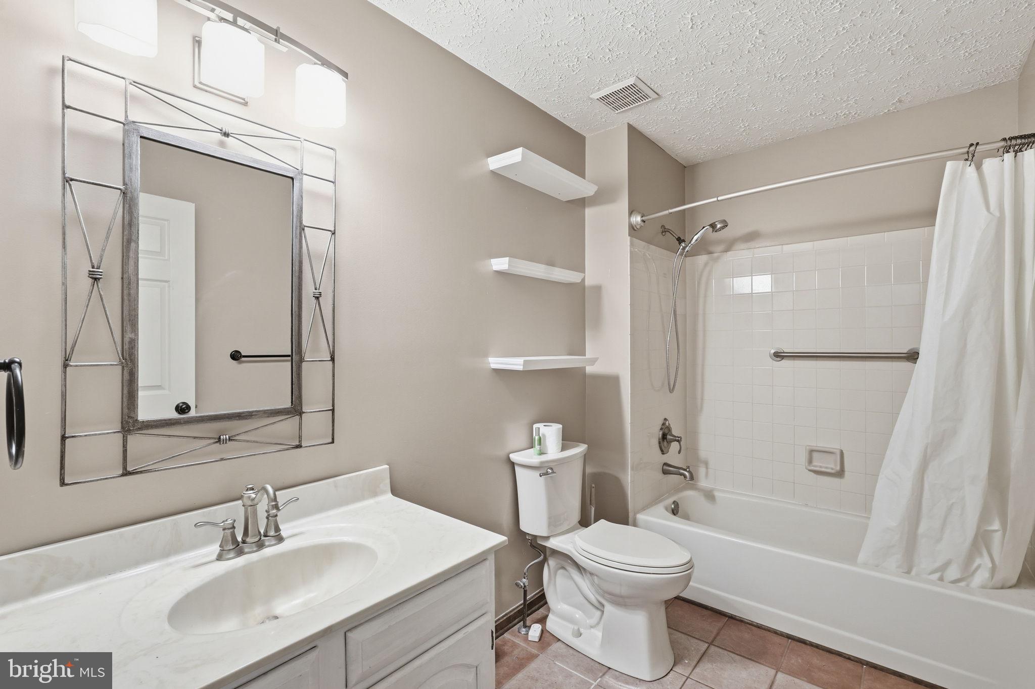 MEADOW CREEK MANOR - Residential