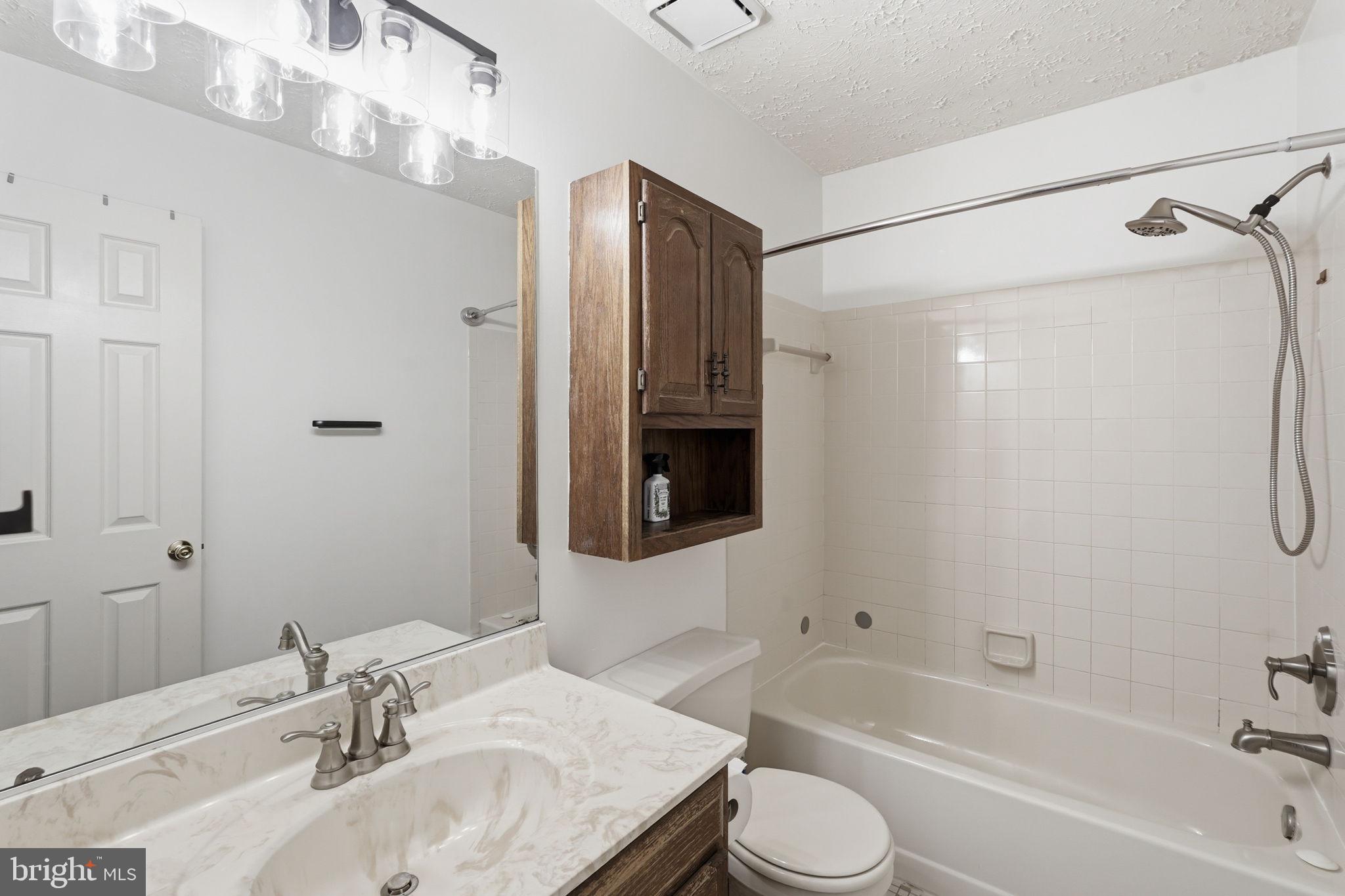 MEADOW CREEK MANOR - Residential