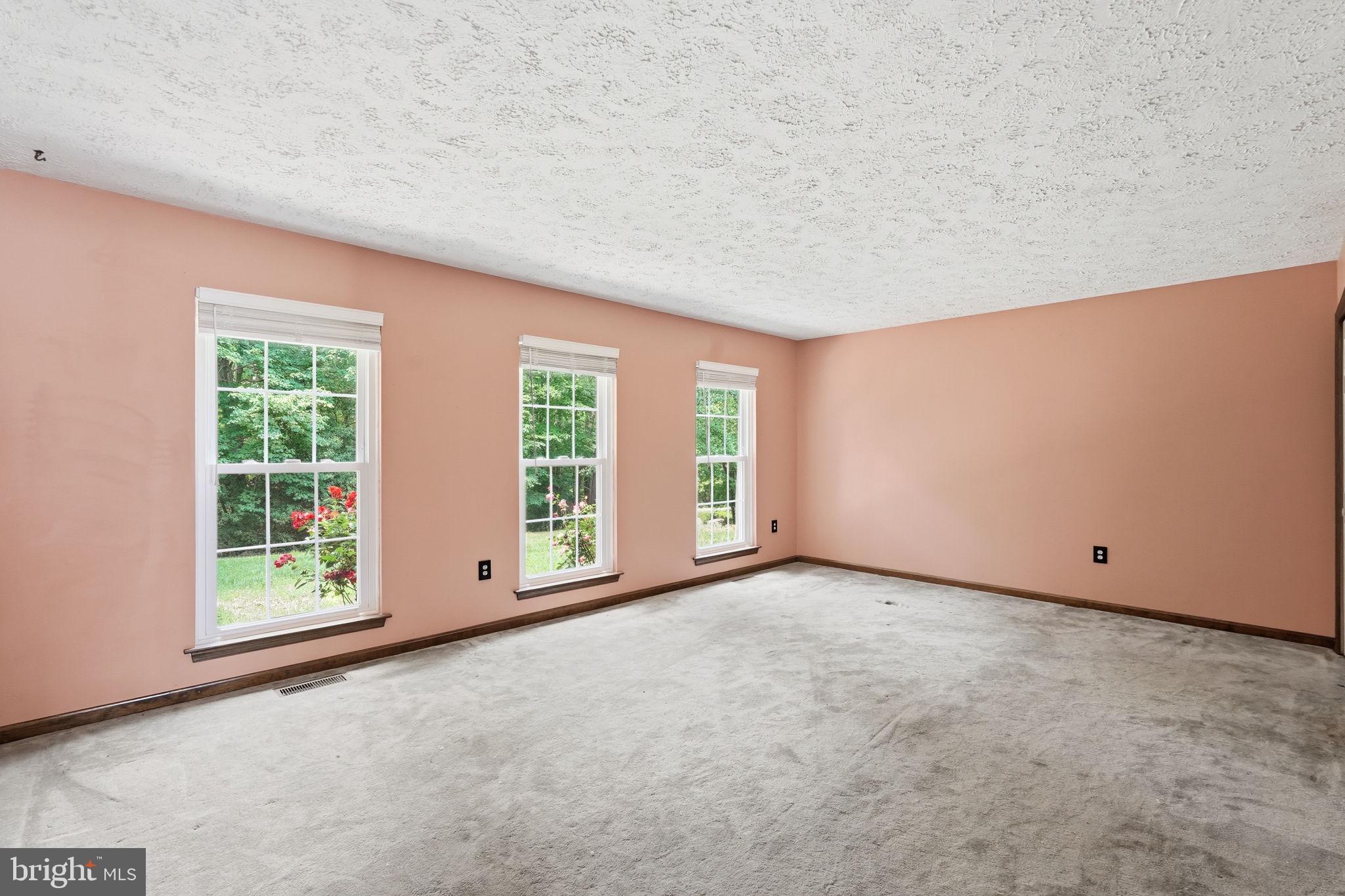 MEADOW CREEK MANOR - Residential