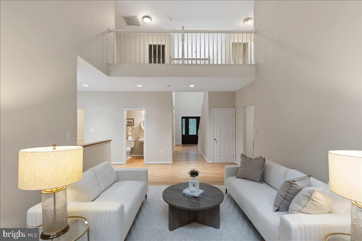 CASTLETON - Residential