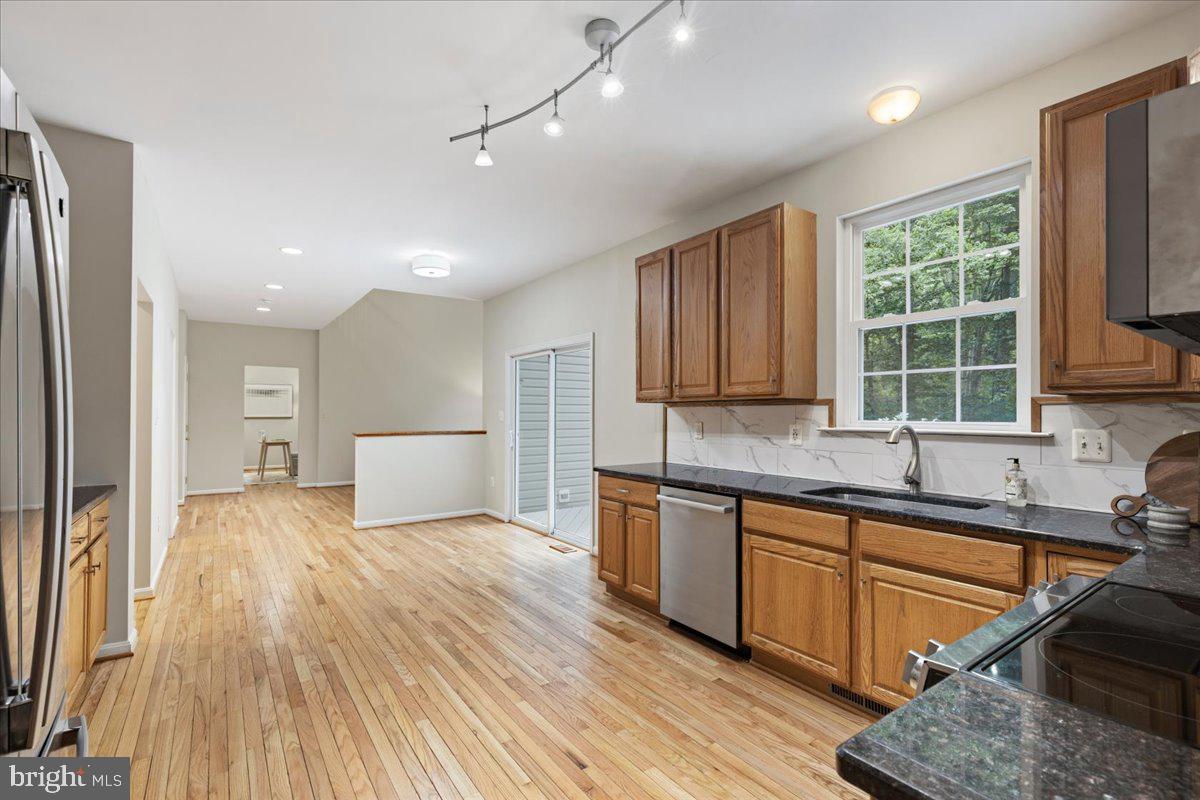 CASTLETON - Residential