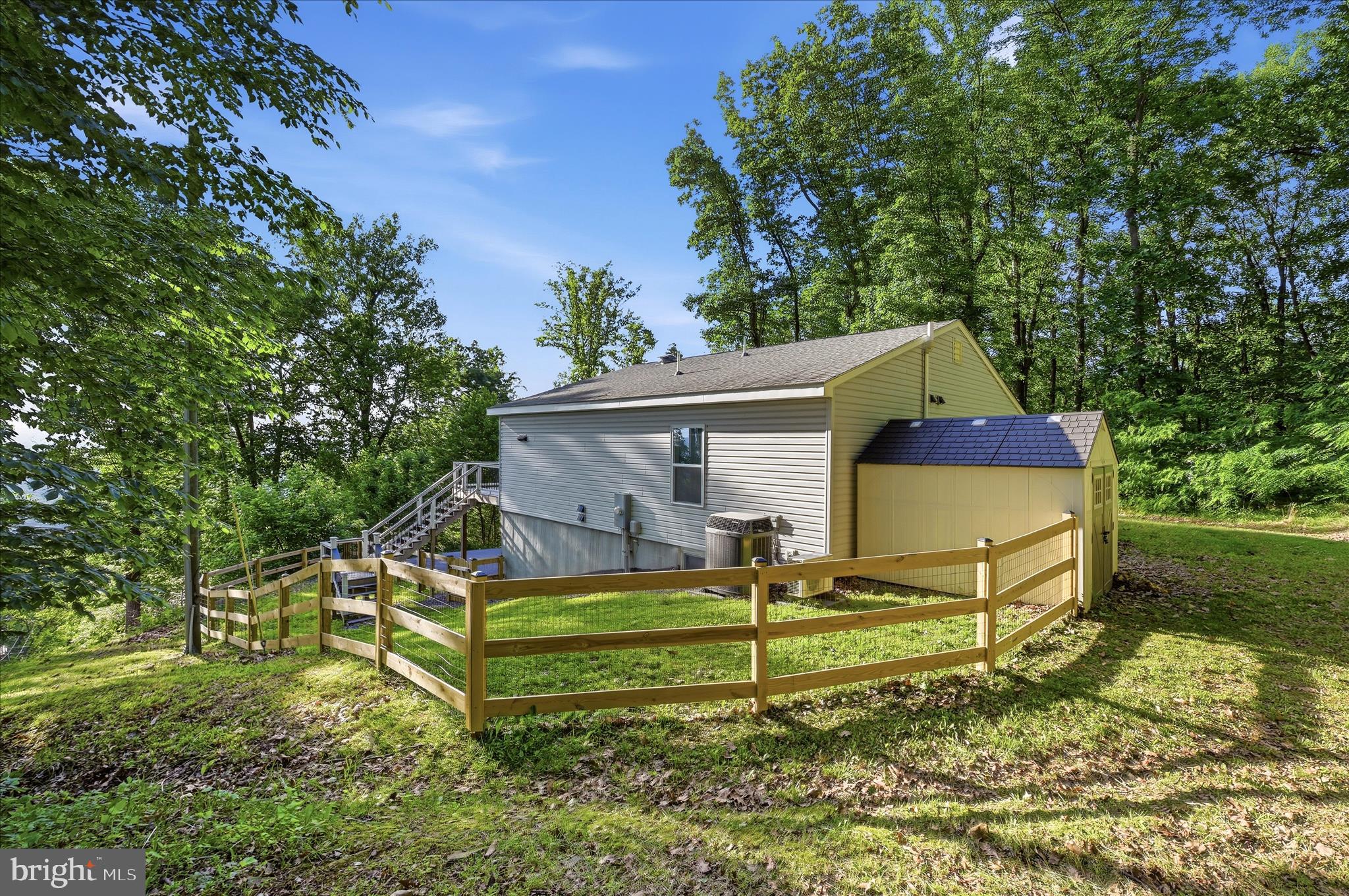 APPLE MT LAKE - Residential