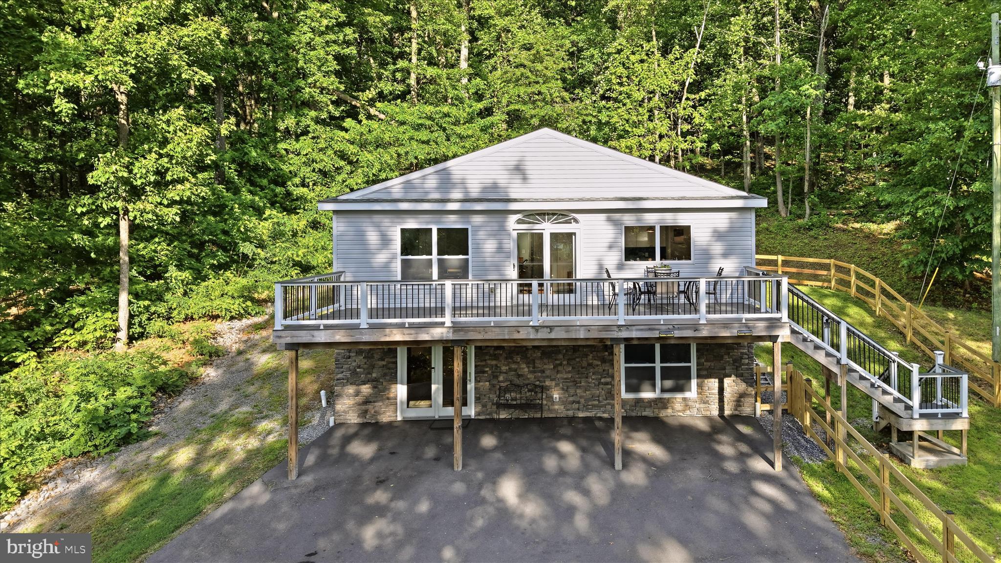 APPLE MT LAKE - Residential