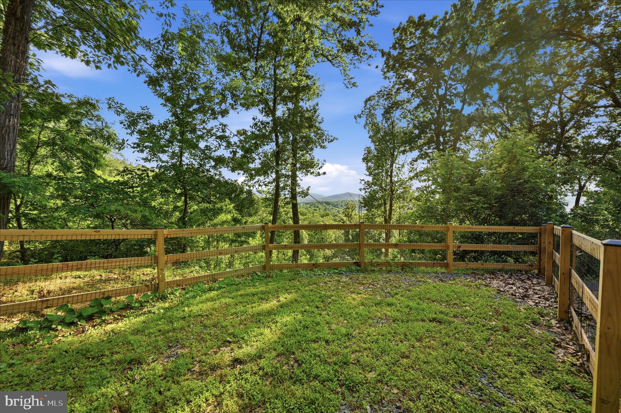 APPLE MT LAKE - Residential