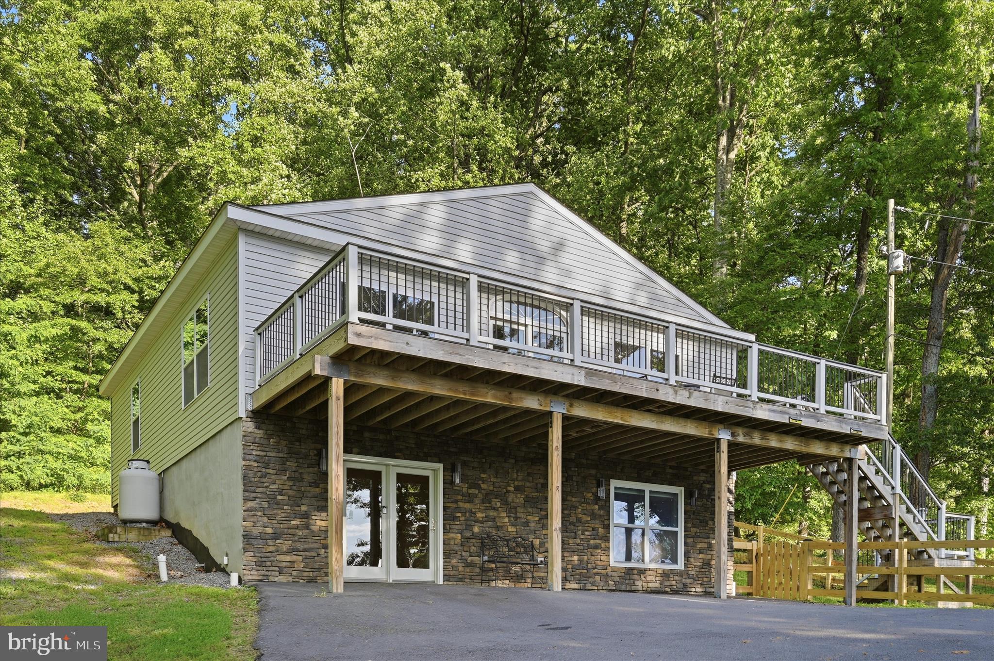 APPLE MT LAKE - Residential