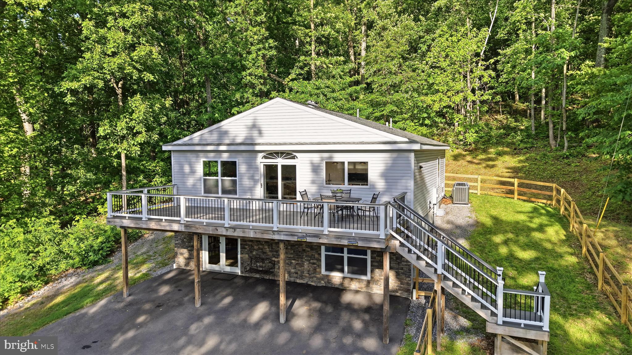 APPLE MT LAKE - Residential