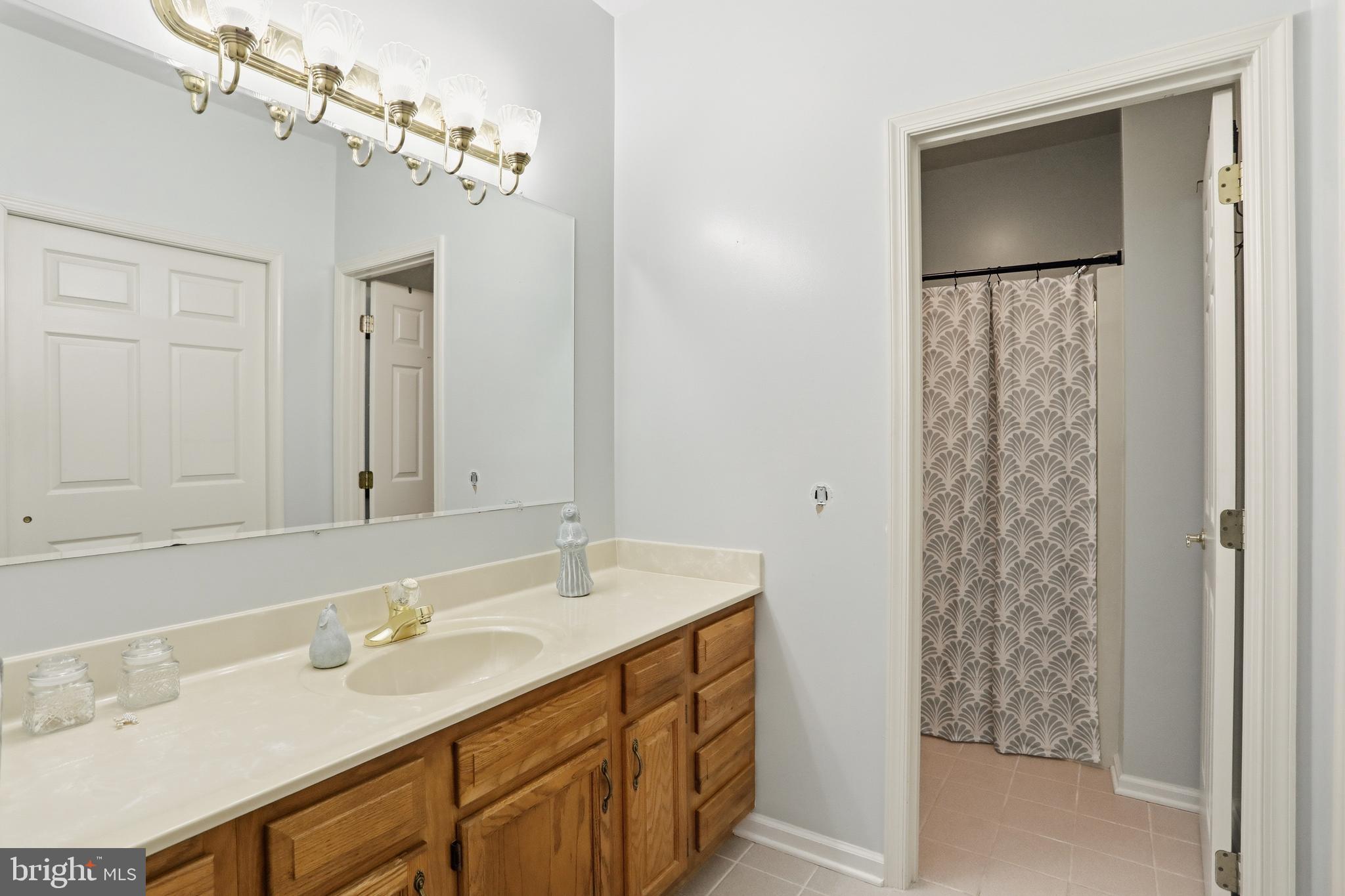 NORTH GATE TOWNE HOMES - Residential