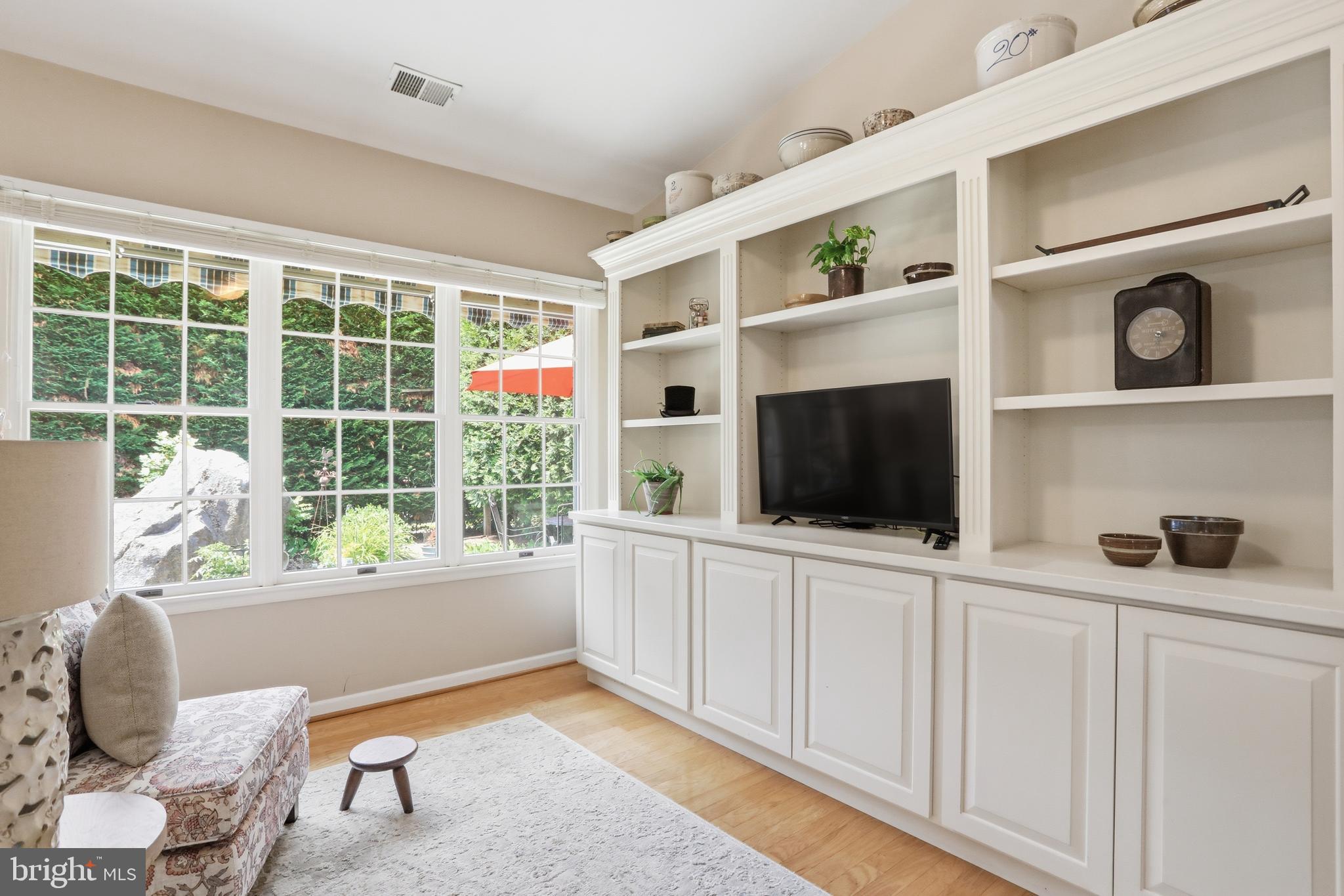 NORTH GATE TOWNE HOMES - Residential
