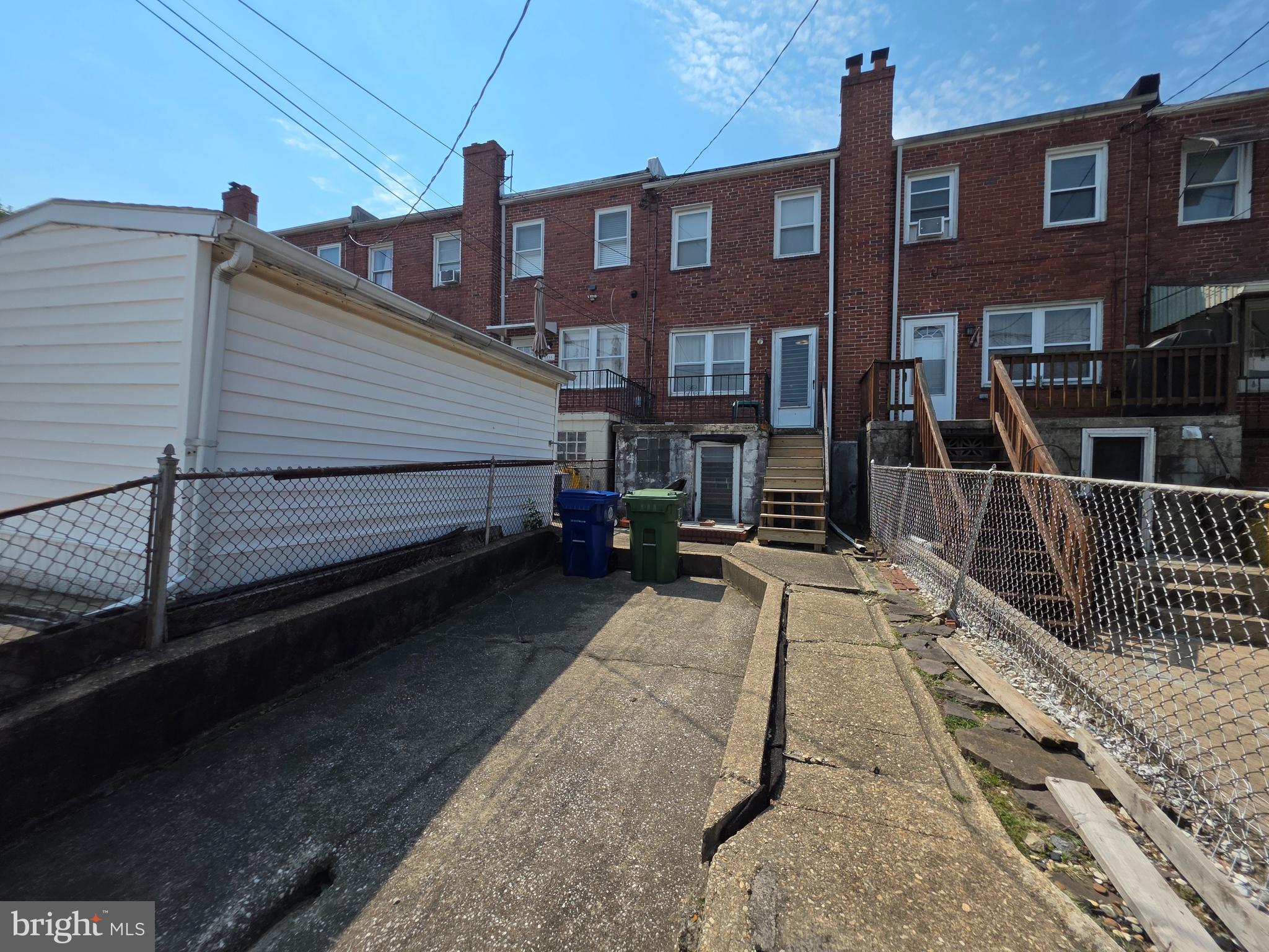 EASTWOOD - Residential