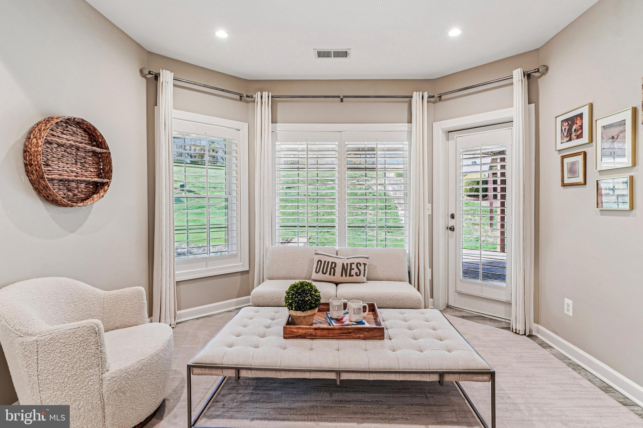 LONG ACRES - Residential