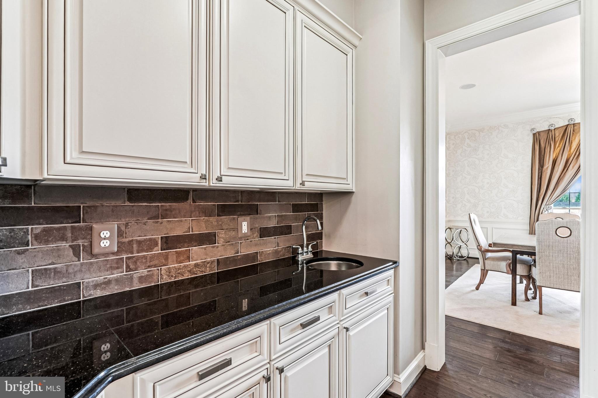 LONG ACRES - Residential