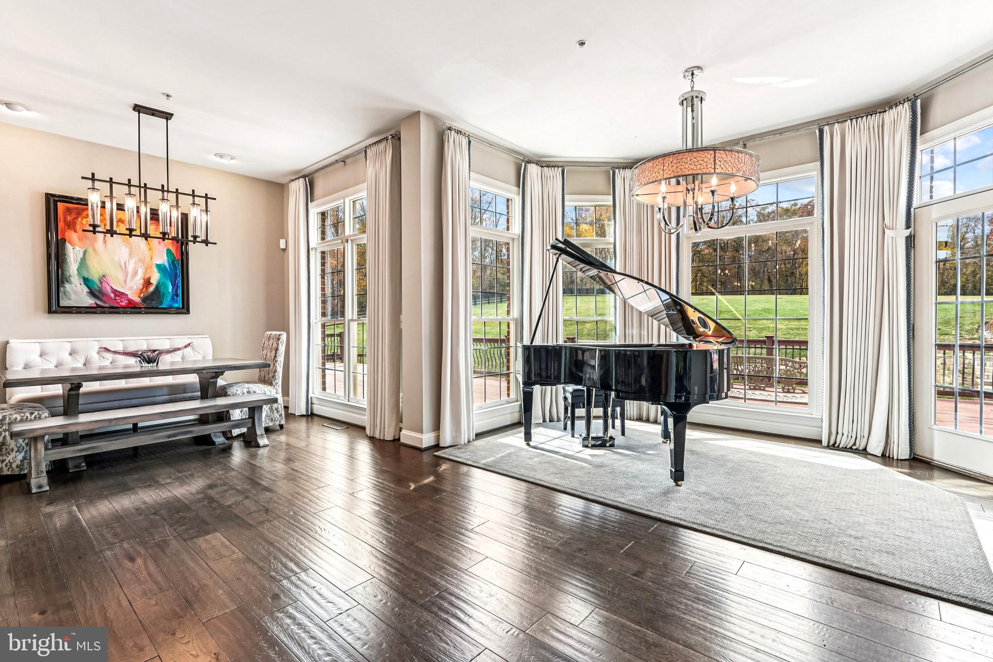 LONG ACRES - Residential