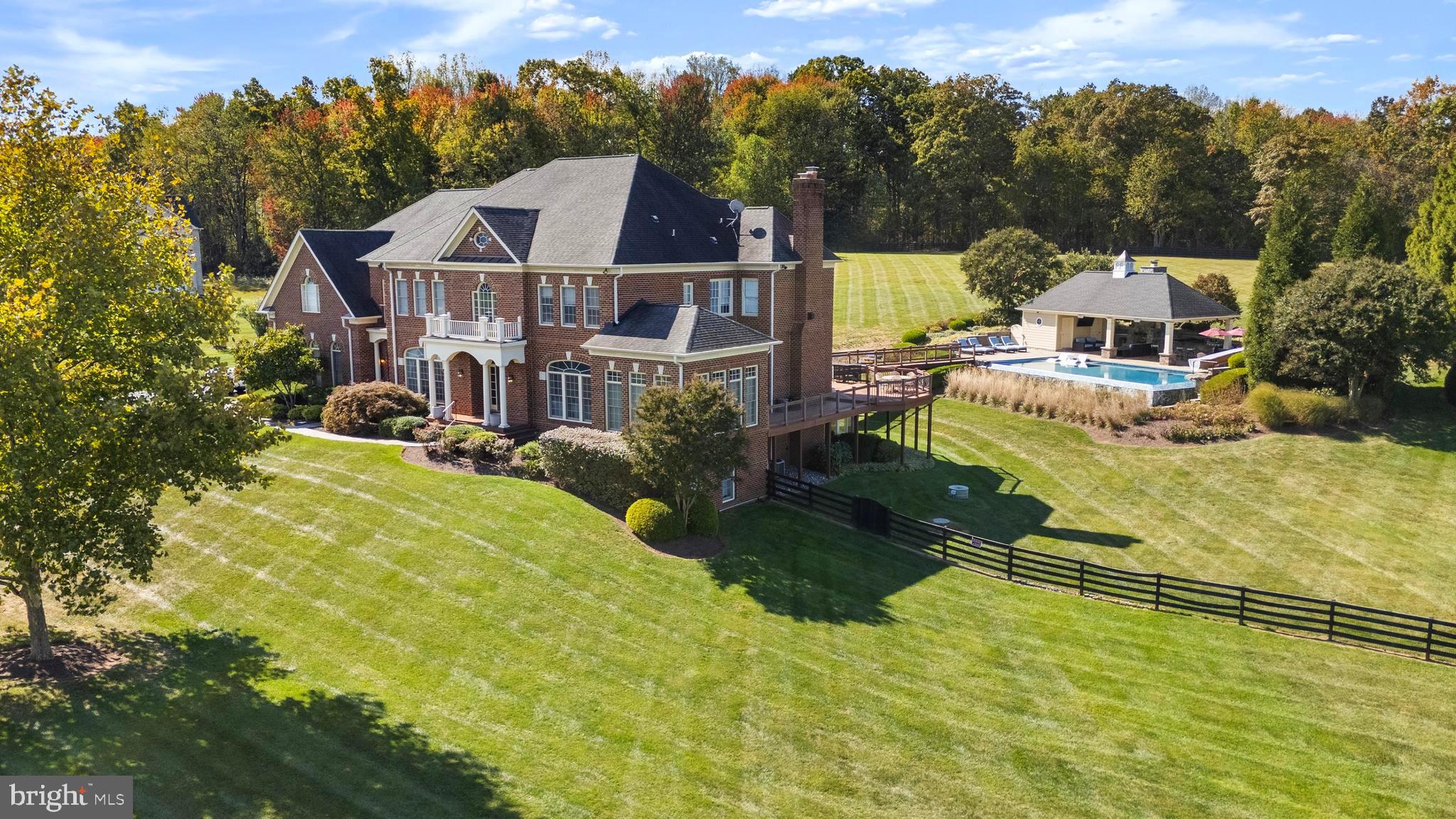 LONG ACRES - Residential
