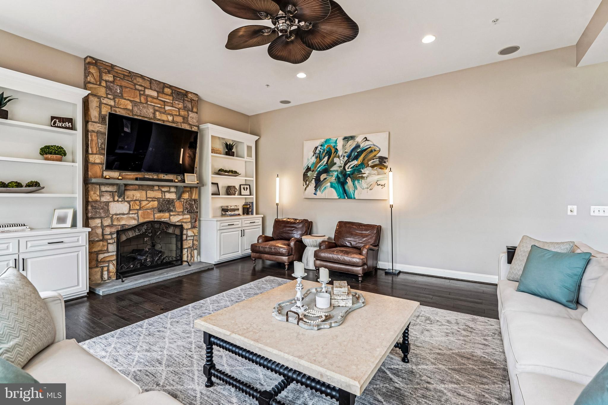 LONG ACRES - Residential