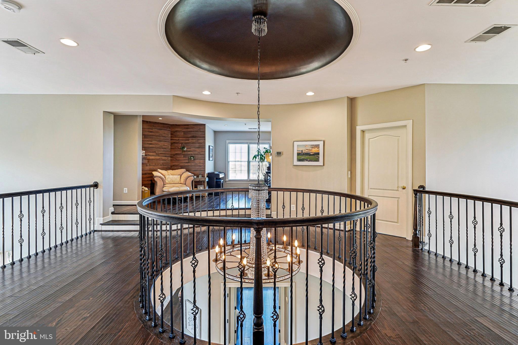 LONG ACRES - Residential