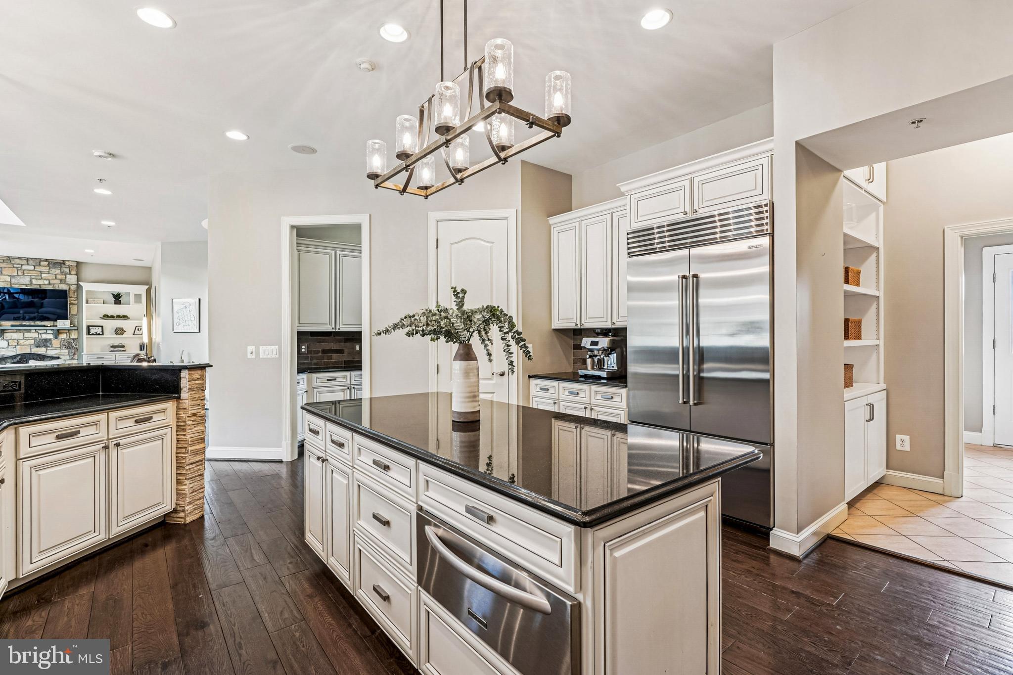 LONG ACRES - Residential