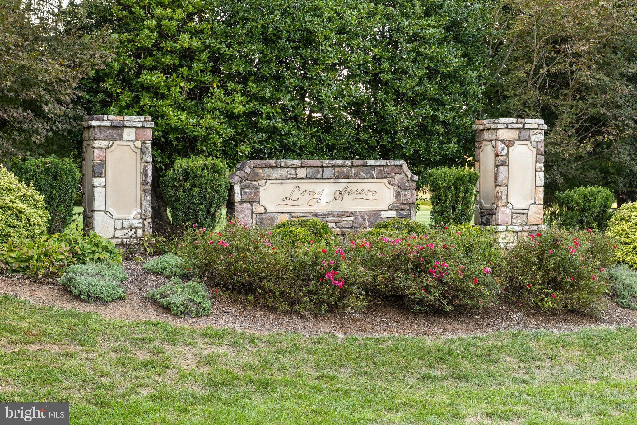 LONG ACRES - Residential
