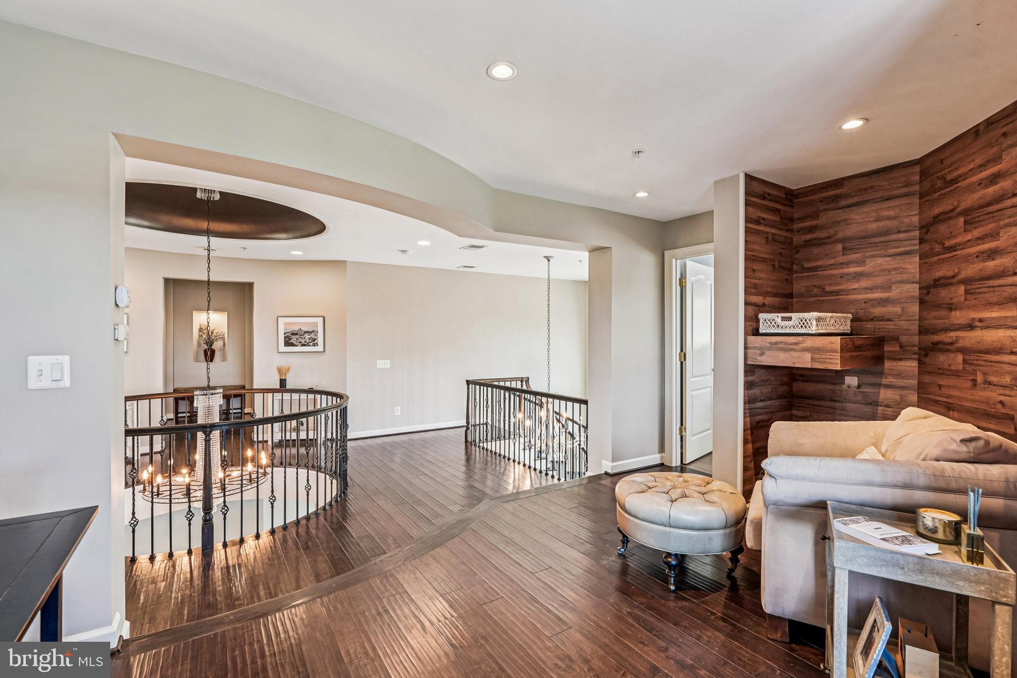 LONG ACRES - Residential