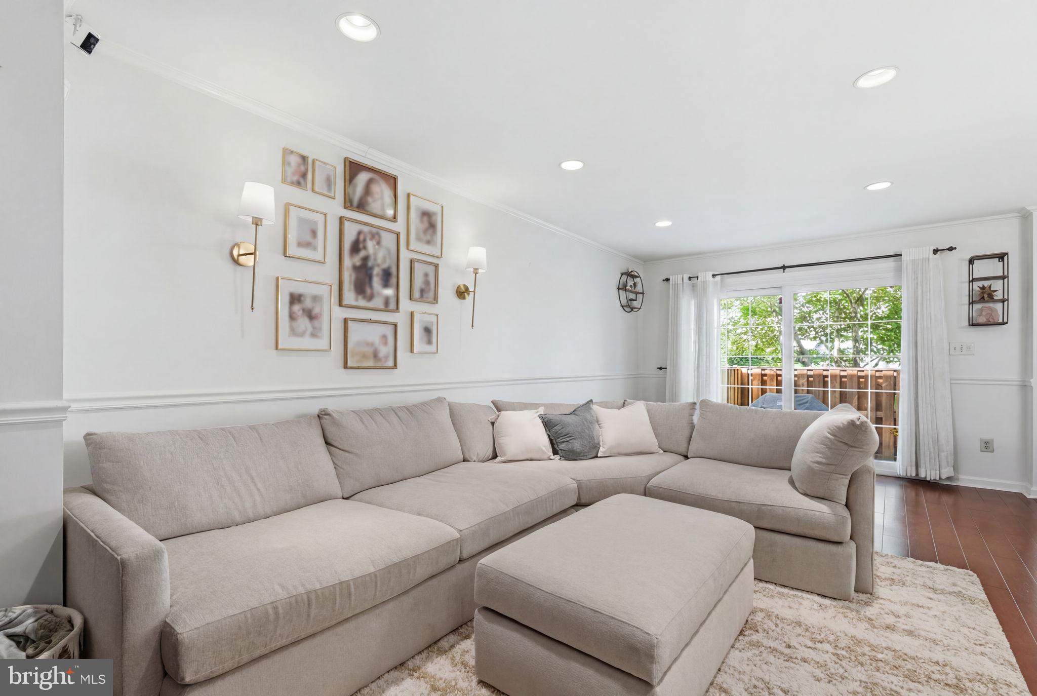 MAKEFIELD GLEN - Residential