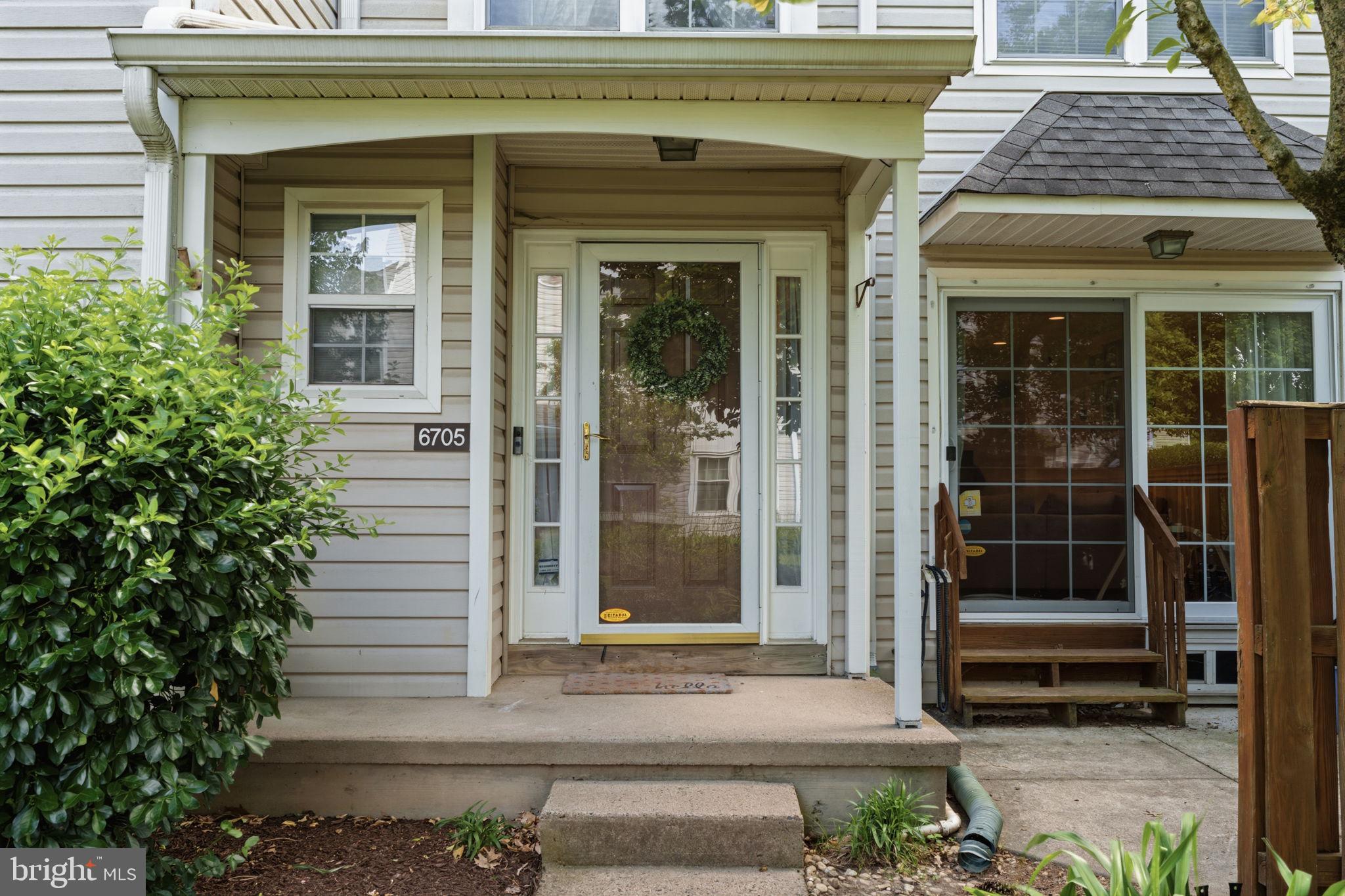 MAKEFIELD GLEN - Residential