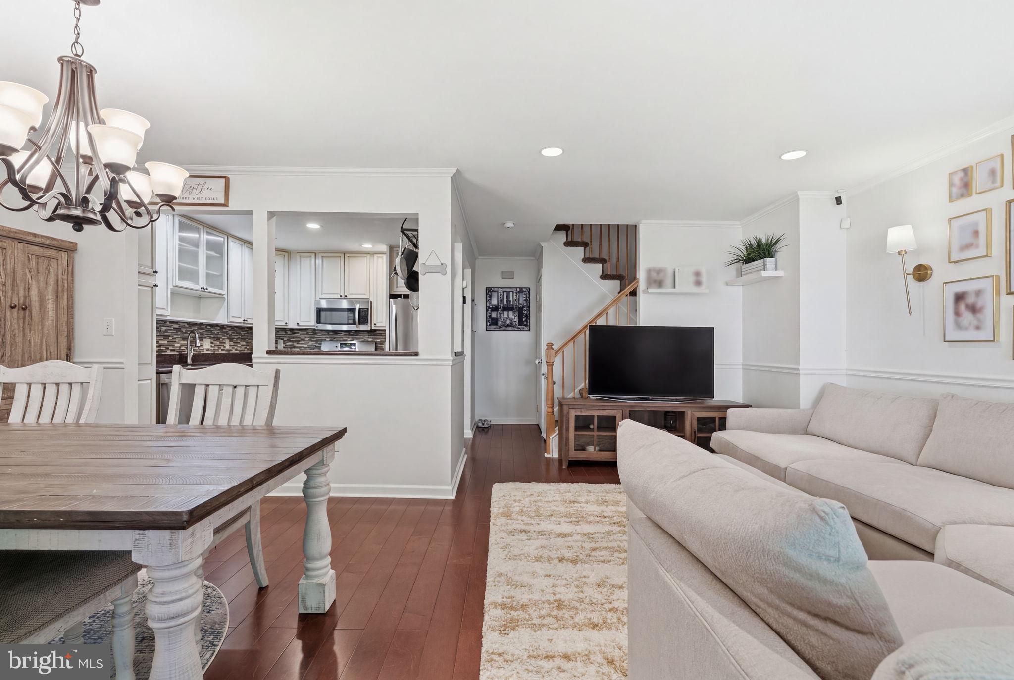 MAKEFIELD GLEN - Residential