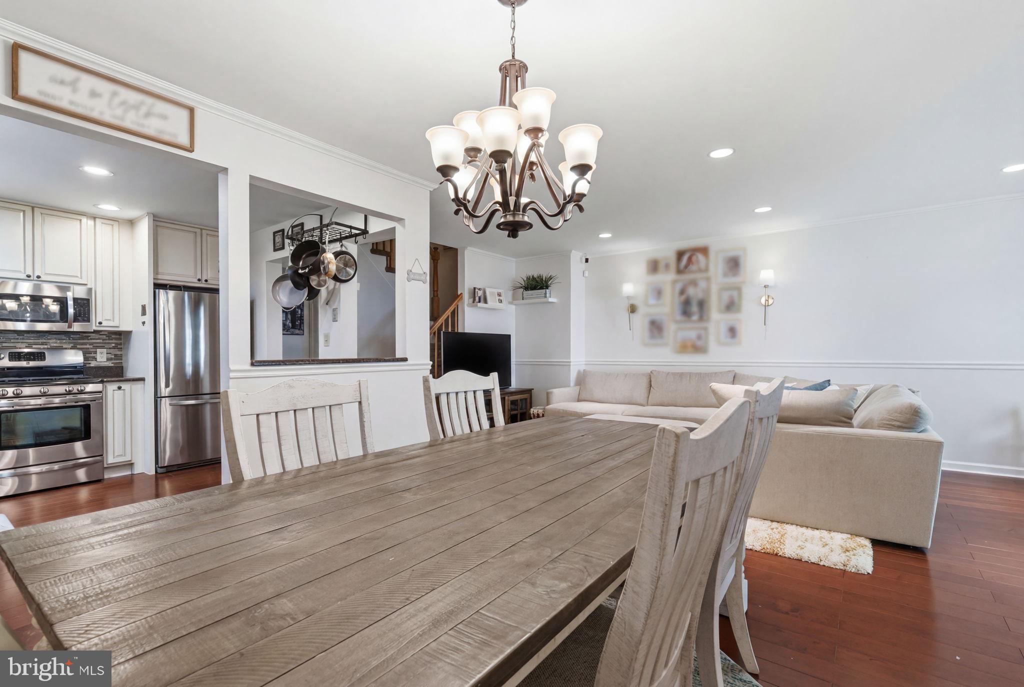 MAKEFIELD GLEN - Residential
