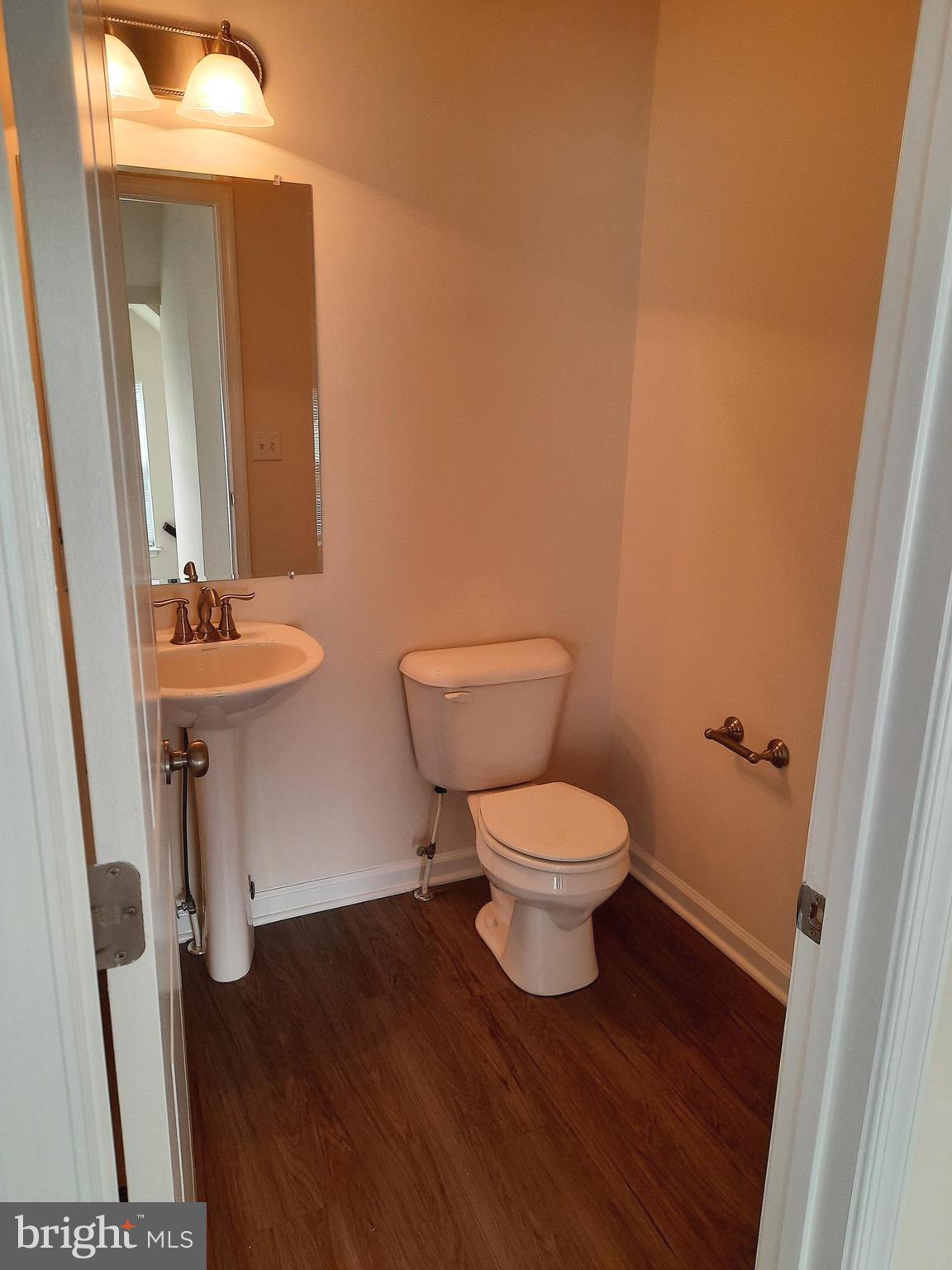 ADMIRALS QUAY - Residential Lease