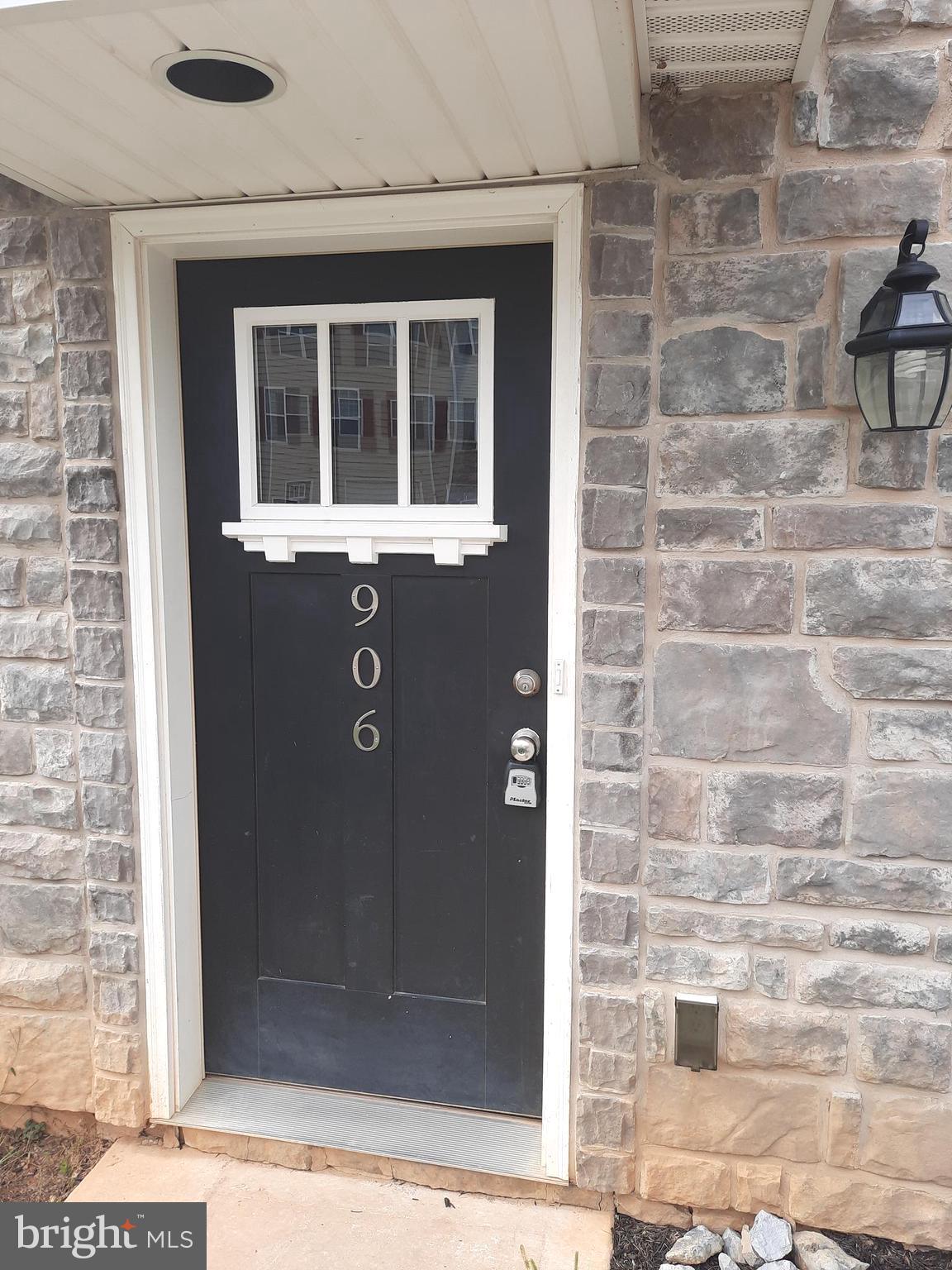 ADMIRALS QUAY - Residential Lease