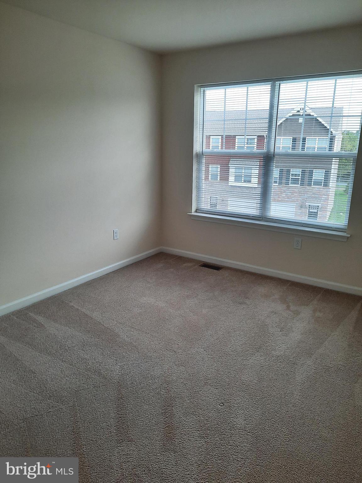 ADMIRALS QUAY - Residential Lease