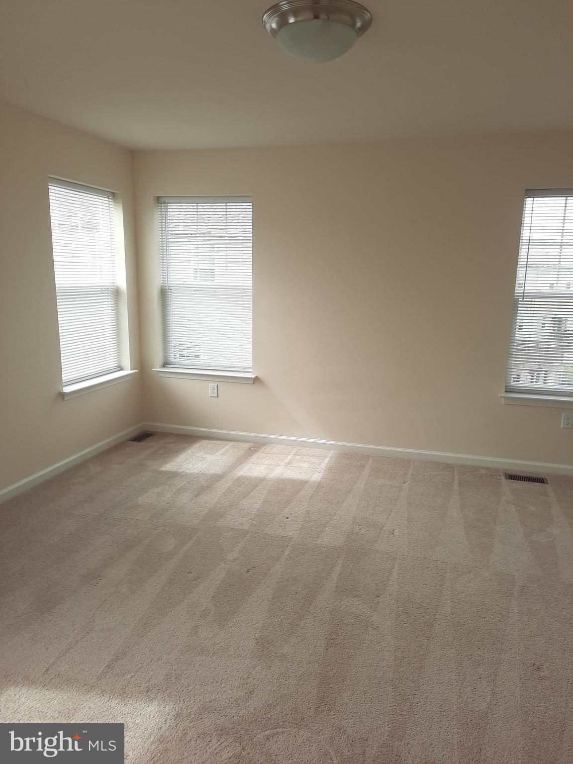 ADMIRALS QUAY - Residential Lease
