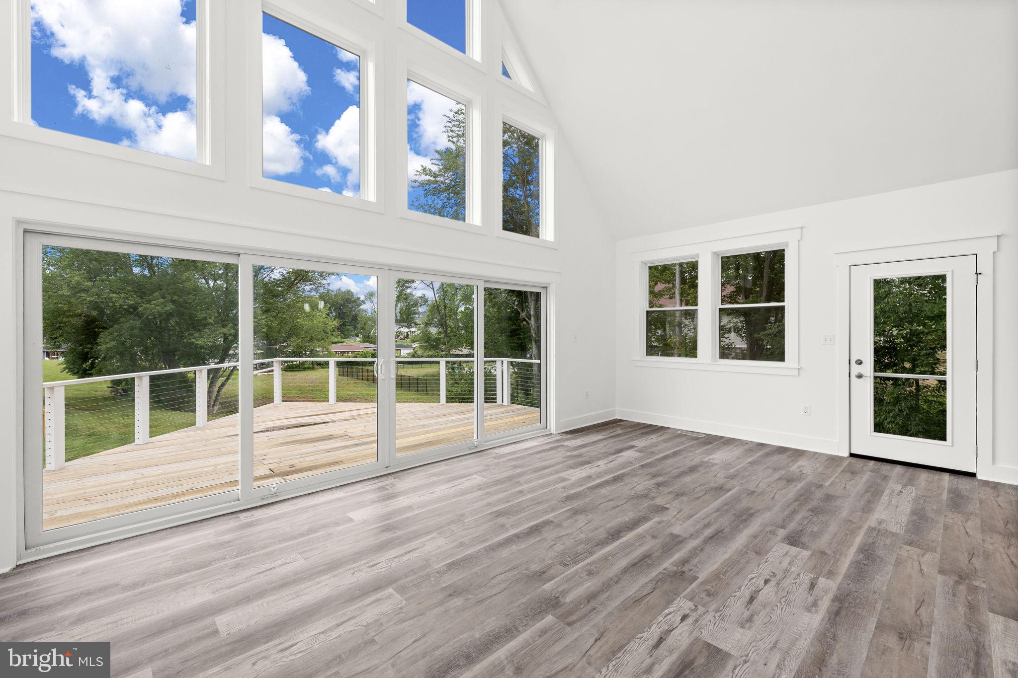 ELK CREEK LANDING - Residential