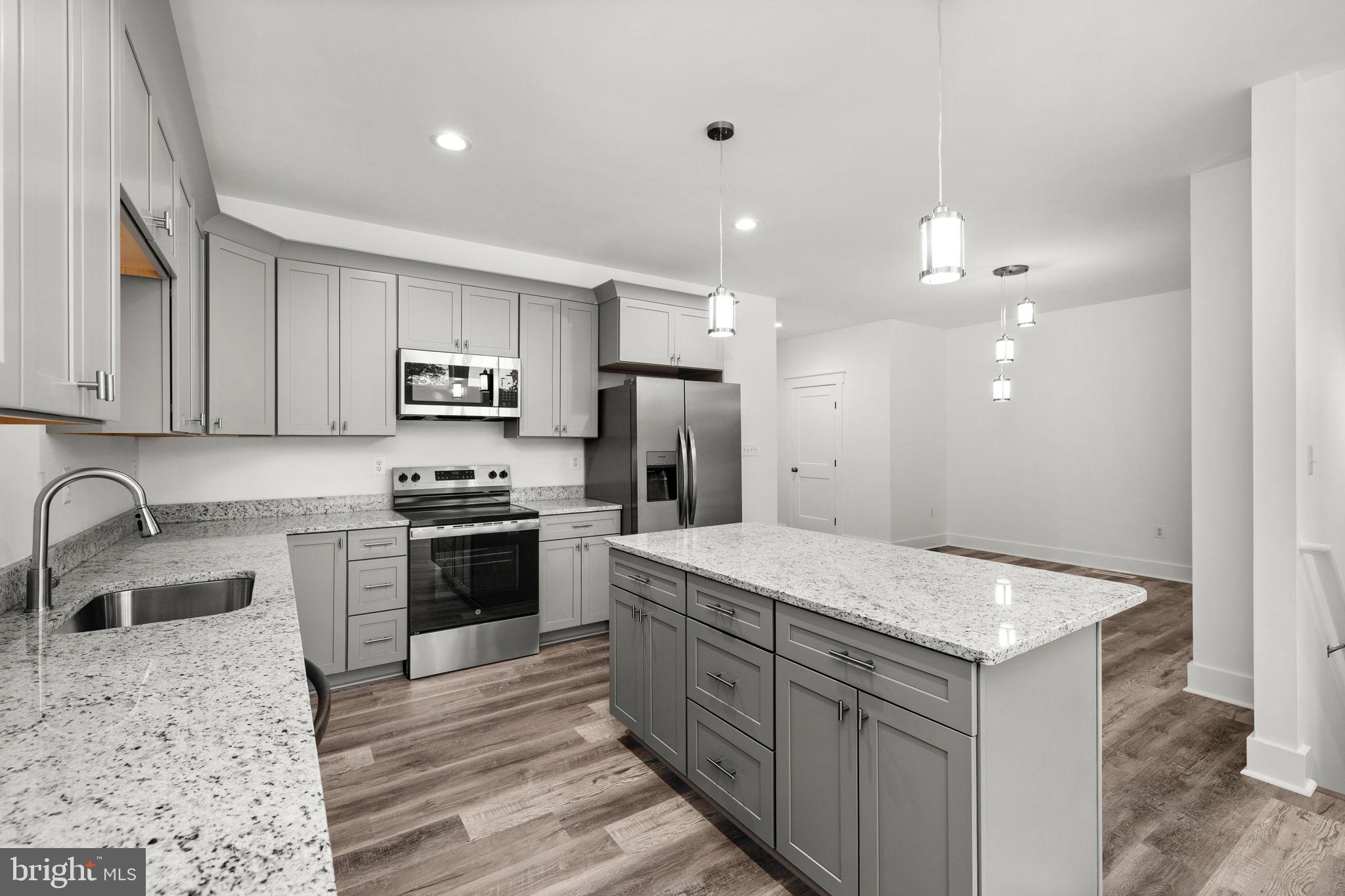 ELK CREEK LANDING - Residential