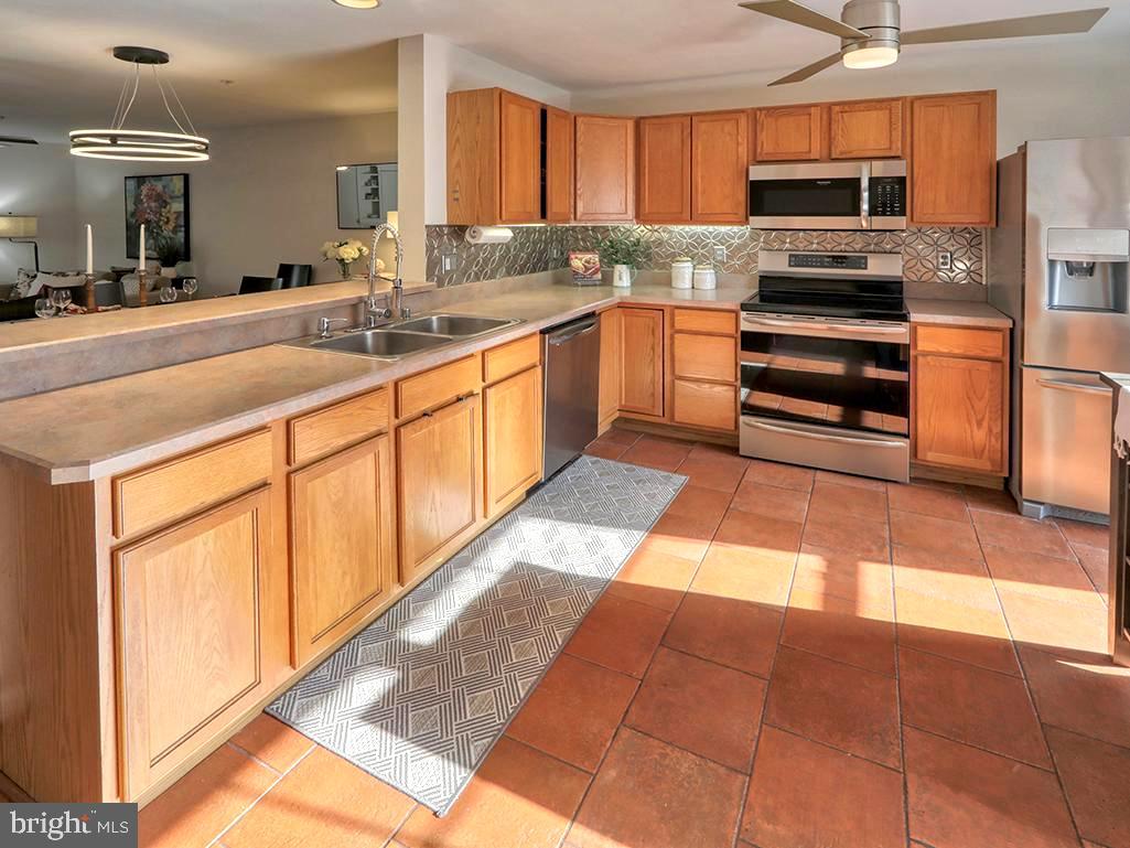CANAL LANDING - Residential