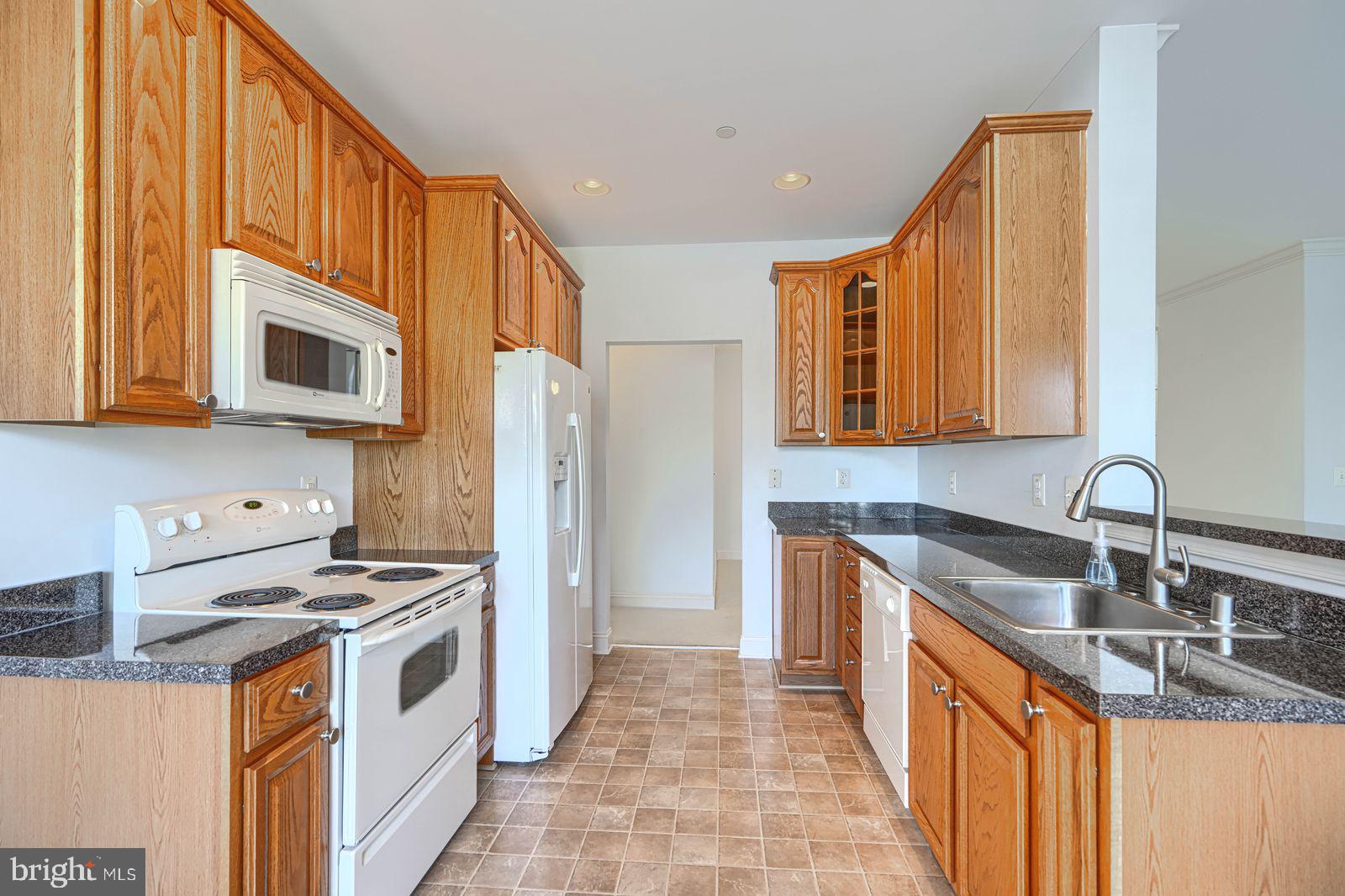 EMERALD HILLS - Residential